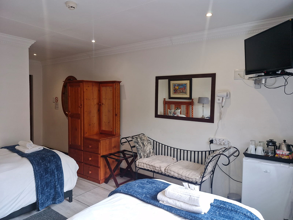 Mont Paradiso accommodation room